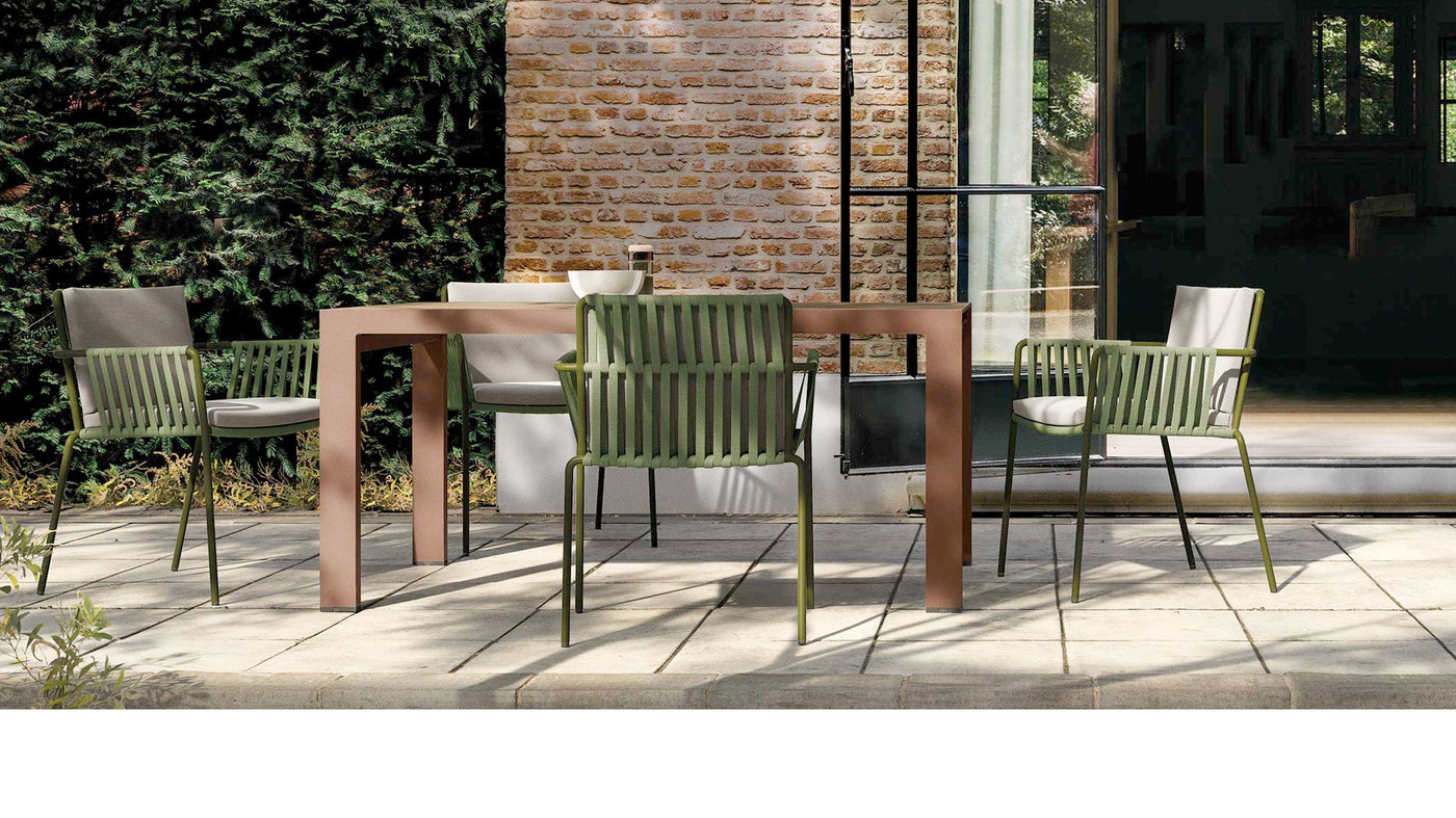 Online Shop:  Outdoor Dining Chairs