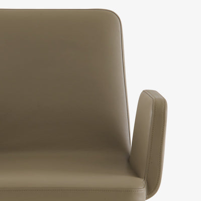 Vik Carver Chair Central Pedestal by Ligne Roset - Additional Image - 4