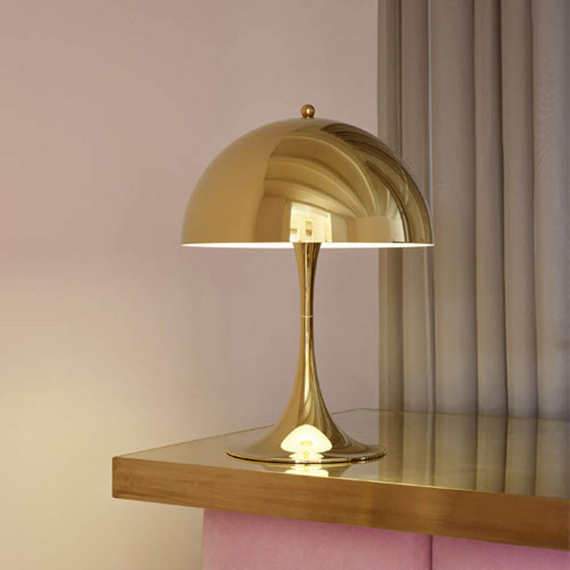 Panthella 250 Table Lamp by Louis Polsen - Additional Image - 10