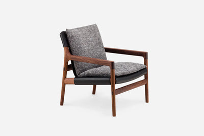 Sela Lounge Chair, Narrow Arms by De La Espada