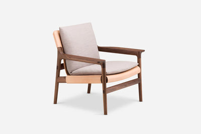 Sela Lounge Chair, Wide Arms by De La Espada