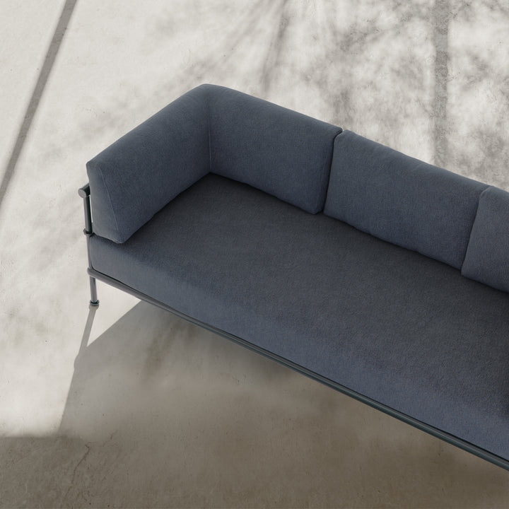 Alize 3-Seater sofa with corner cushion by Kettal