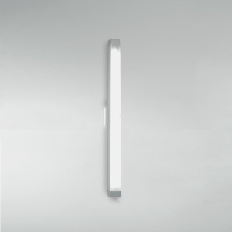 2.5 Square Strip Wall Lamp by Artemide 1