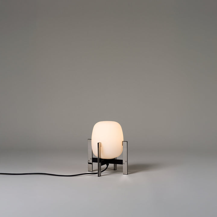 Cestita Metálica Table Lamp by Santa & Cole