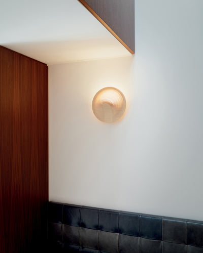 Illan Wall Lamp by Luceplan