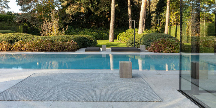 Pebble Round Rug by Limited Edition