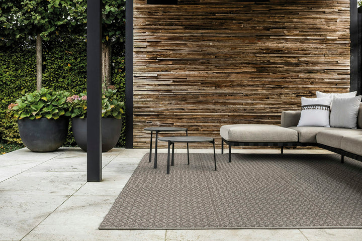 Terrazza Round Rug by Limited Edition