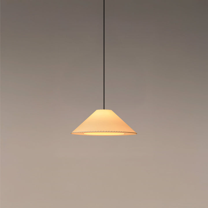 Sísísí Cónicas Planas MT5 Pendant Lamp by Santa & Cole