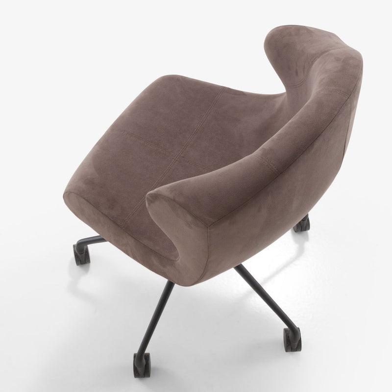 Alster Alster Carver Chair by Ligne Roset - Additional Image - 7