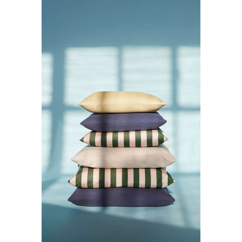 Barriere Pillow barpil80x5 by Fritz Hansen