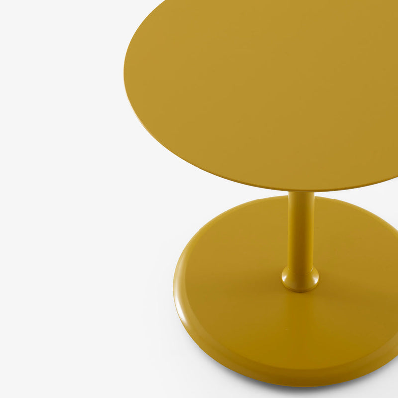 Elysee Pedestal Table with Two Surfaces by Ligne Roset - Additional Image - 2