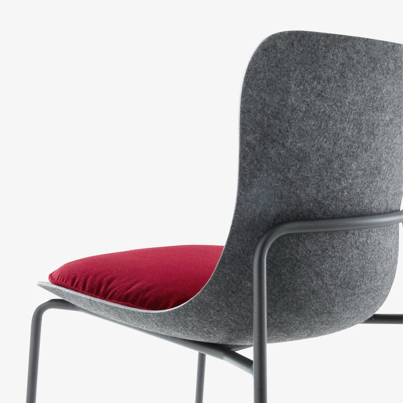 Ettoriano Chair Anthracite Metal Base by Ligne Roset - Additional Image - 4