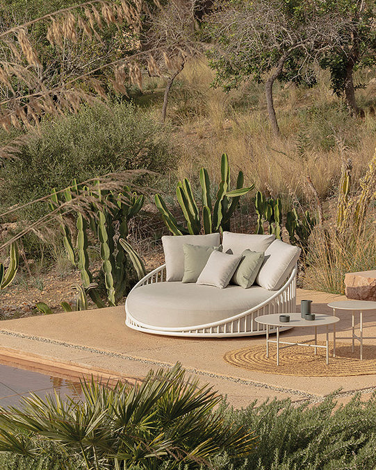 Cask Outdoor Round Daybed by Expormim