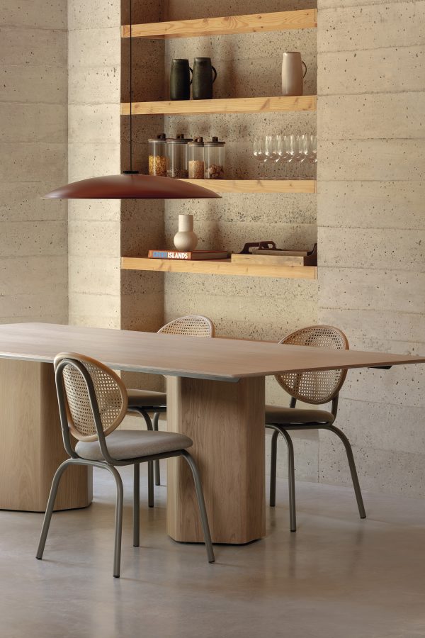 Loop Dining Chair With Metal Legs by Expormim