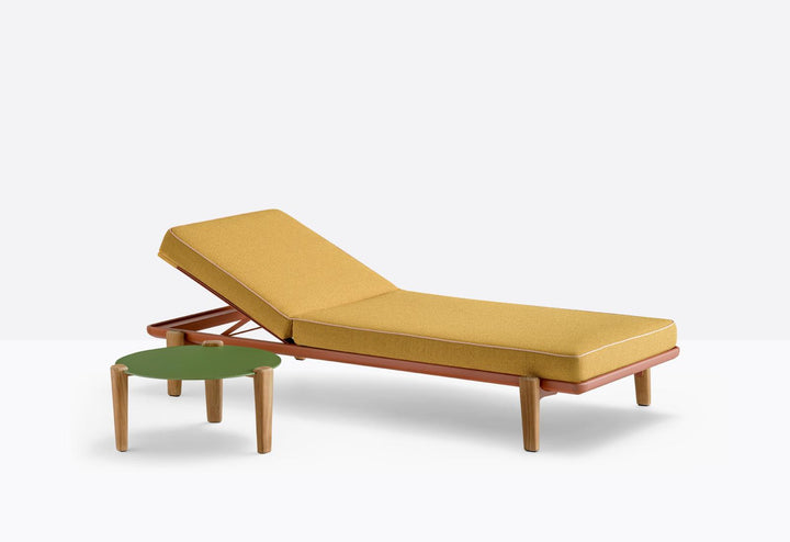 Fibra FBR010 Daybed by Pedrali