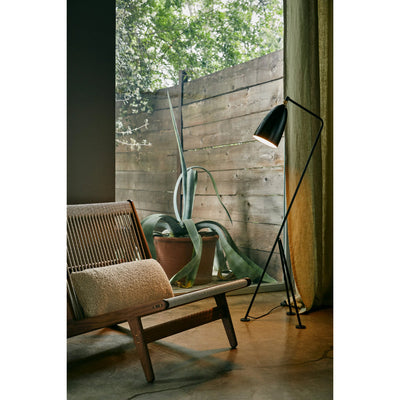 Grashoppa Floor Lamp by Gubi - Additional Image - 7