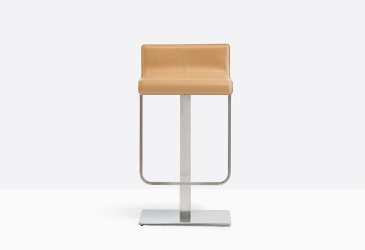 Kuadra 4427 Counter Stool by Pedrali