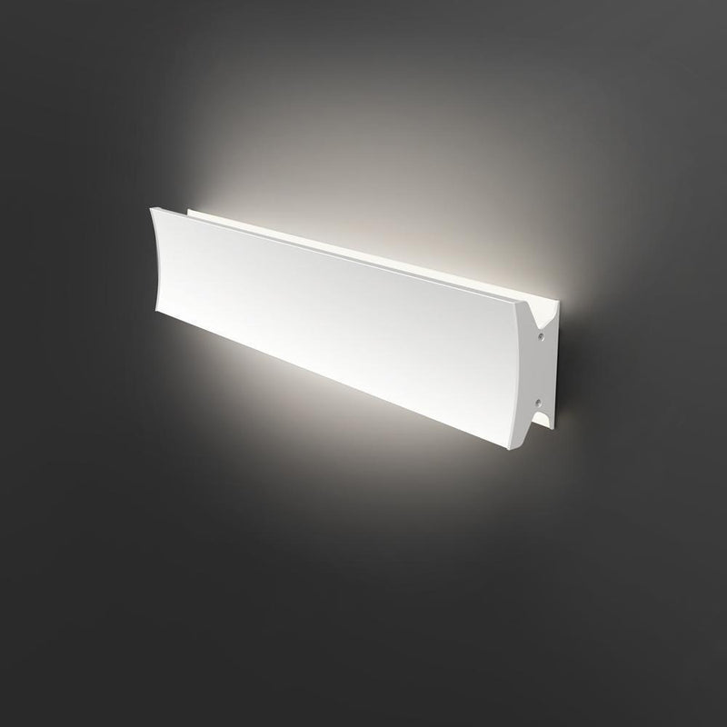 Lineacurve 24 Wall Lamp by Artemide 1