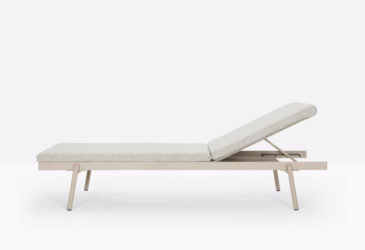 Rail RAIL Sun Lounger by Pedrali