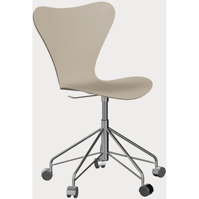 Series 7 Desk Chair 3117 by Fritz Hansen - Additional Image - 16