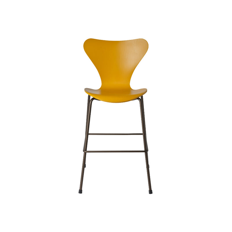 Series 7 Junior Dining Chair by Fritz Hansen - Additional Image - 1