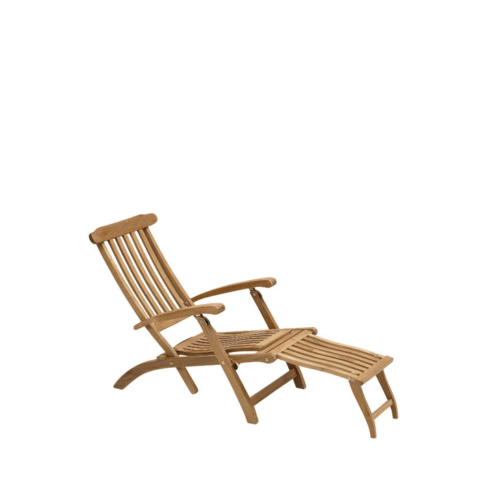 Steamer Outdoor Lounge Chair by Fritz Hansen - Additional Image - 1