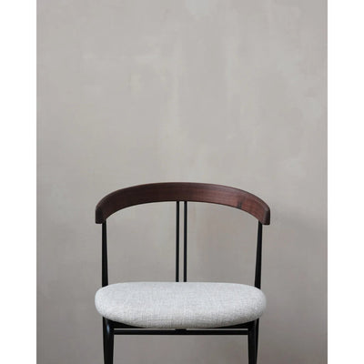 Violin Dining Chair Seat Upholstered by Gubi - Additional Image - 5