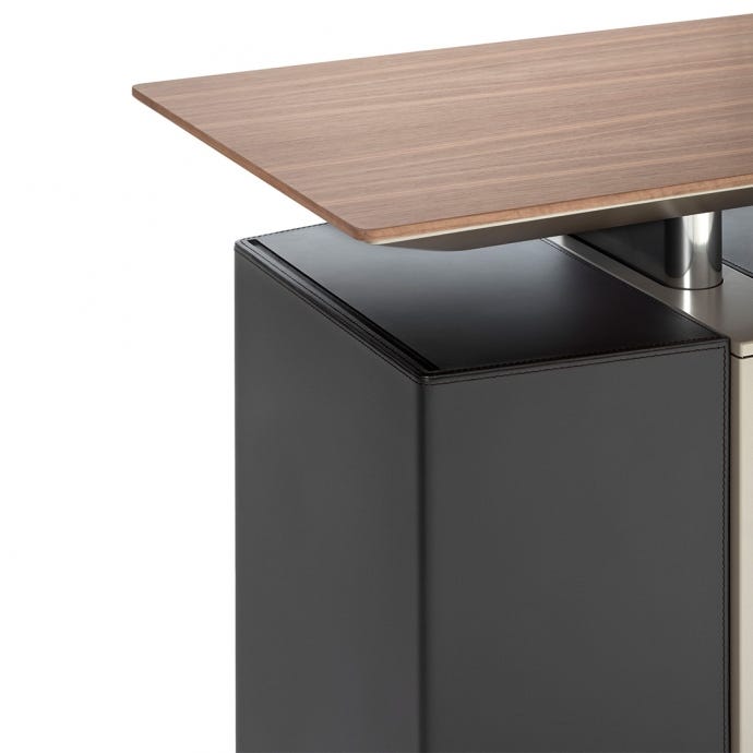 Touch Down Unit Desk by Molteni & C
