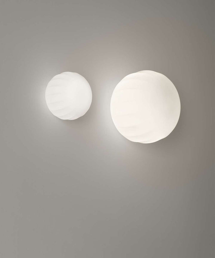 Lita Wall Lamp by Luceplan