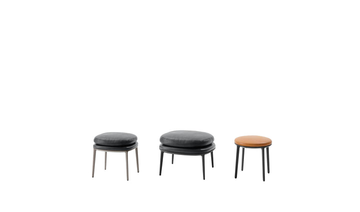Caratos Ottoman by Maxalto