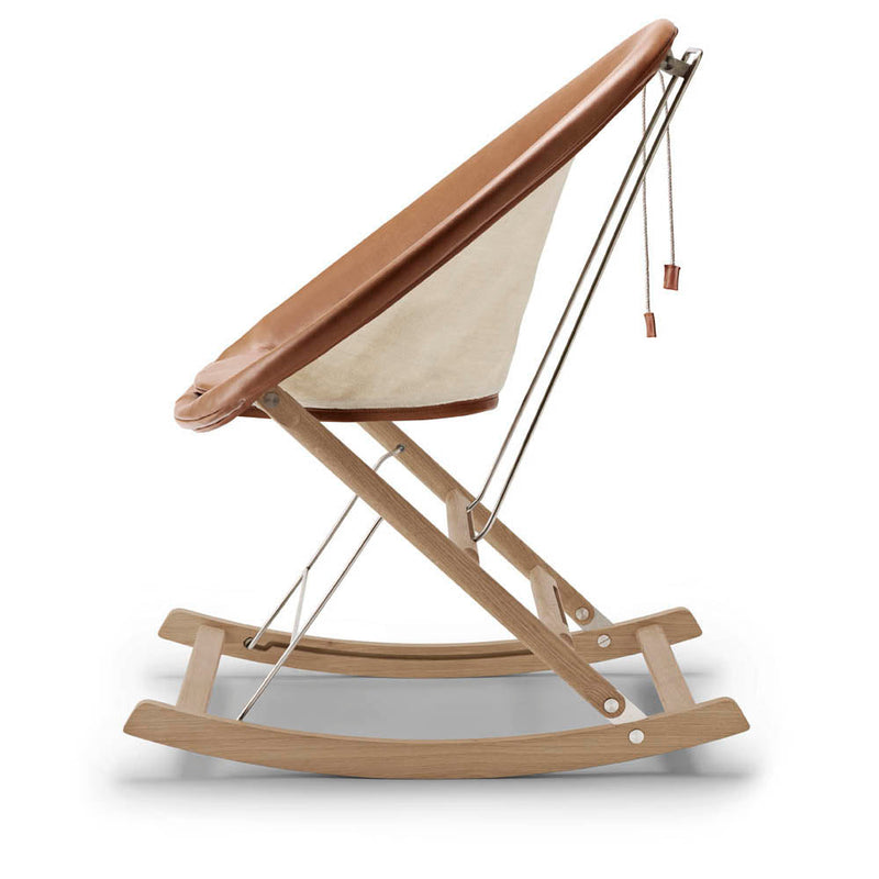 AB001 Rocking Nest Chair by Carl Hansen & Son - Additional Image - 3