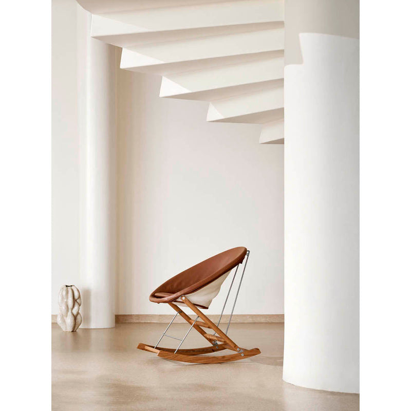 AB001 Rocking Nest Chair by Carl Hansen & Son - Additional Image - 6