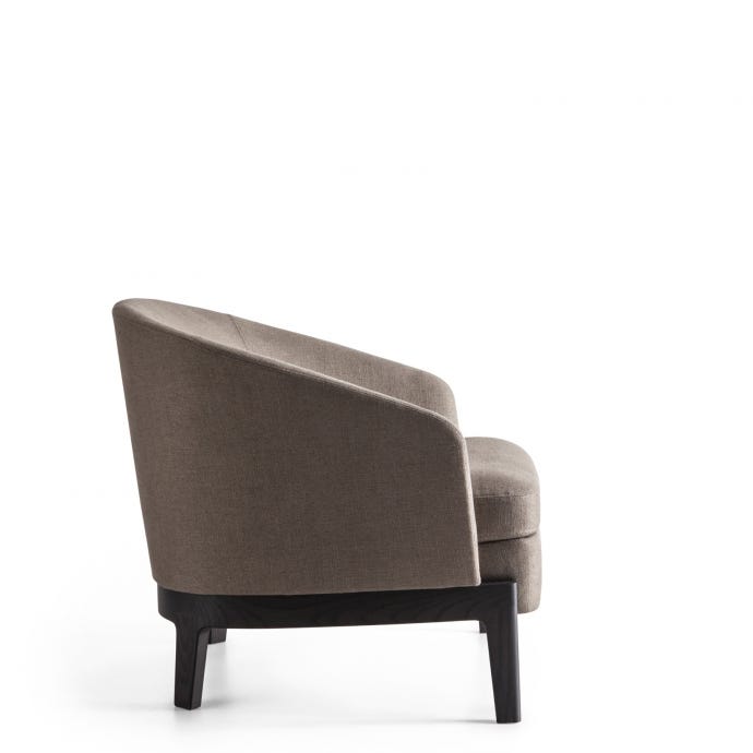 Chelsea Low Lounge Chair by Molteni & C