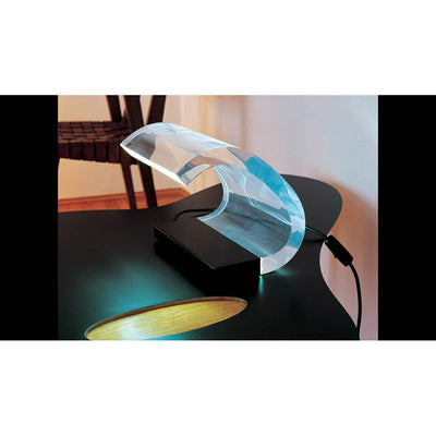 Acrilica Table Lamp by Oluce Additional Image - 2