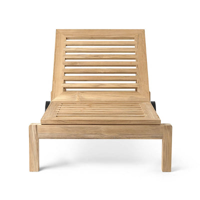 AH604 Outdoor Lounger by Carl Hansen & Son - Additional Image - 1