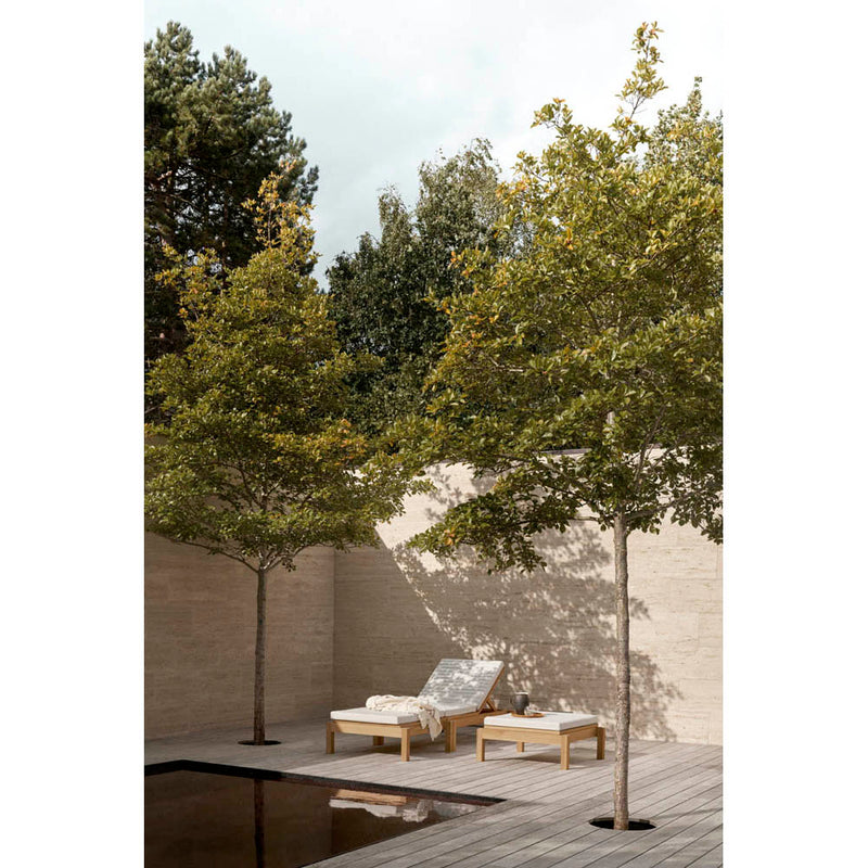 AH604 Outdoor Lounger by Carl Hansen & Son - Additional Image - 4