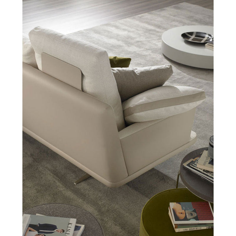 Airliner Sofa by Casa Desus - Additional Image - 6