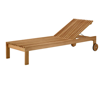 Amaze Outdoor Sunbed by Cane-line