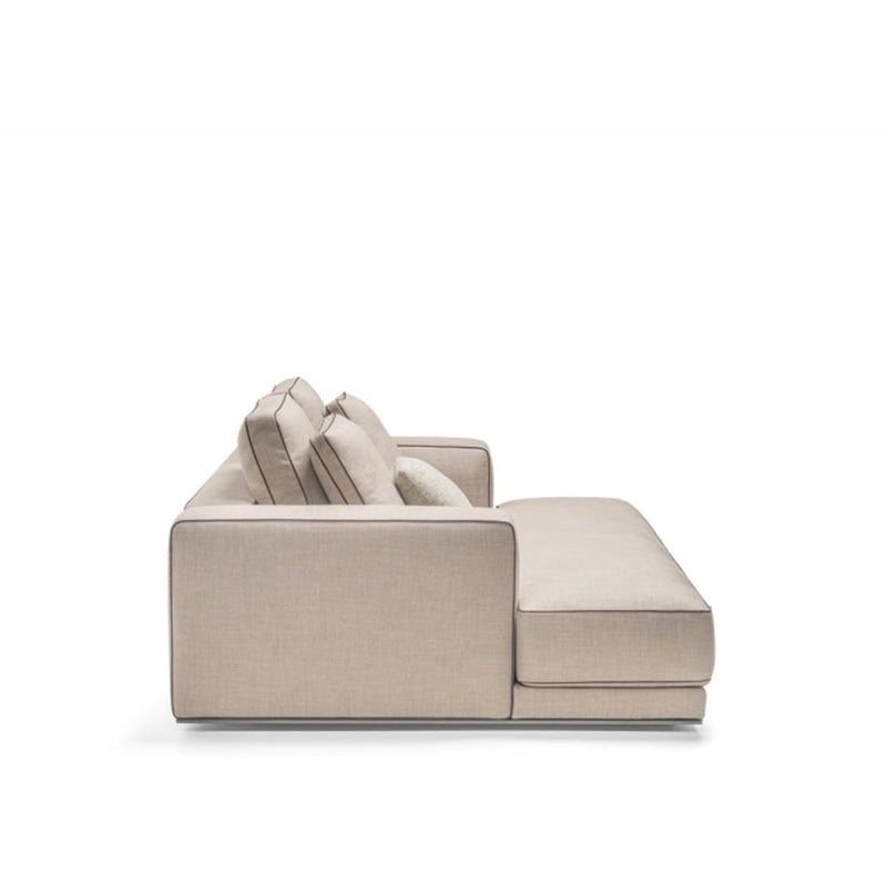 Augusto Sofa by Molteni & C - Additional Image - 4