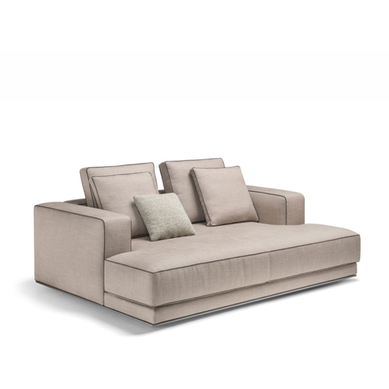 Augusto Sofa by Molteni & C - Additional Image - 5