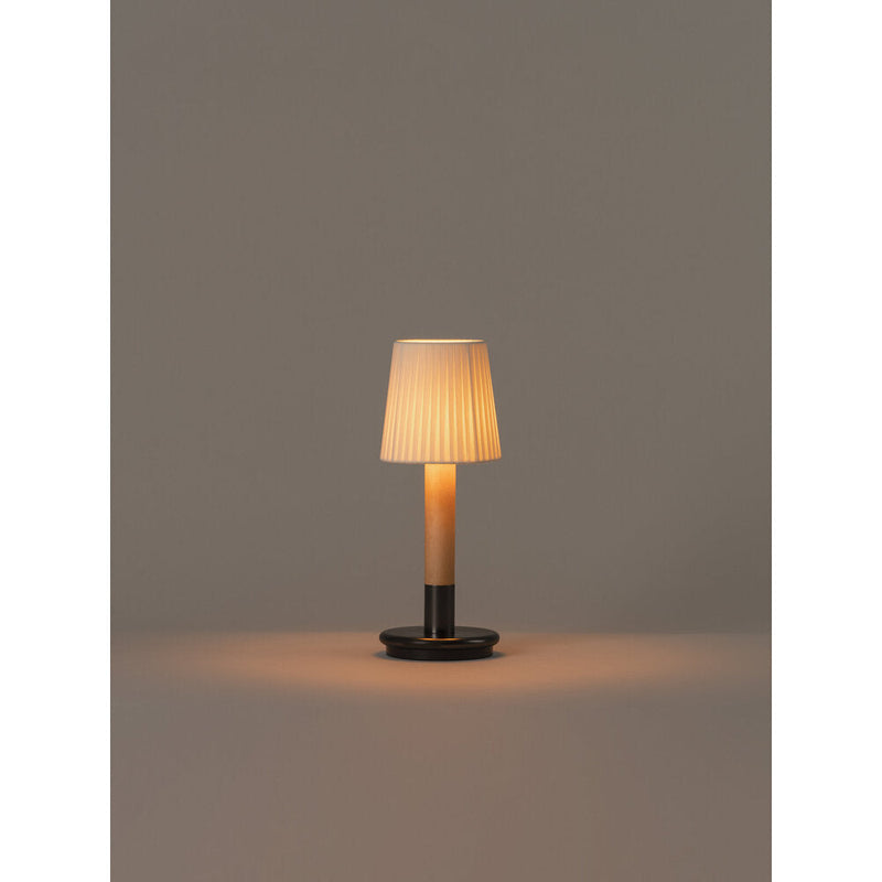 Basic Minimum Battery Lamp by Santa & Cole