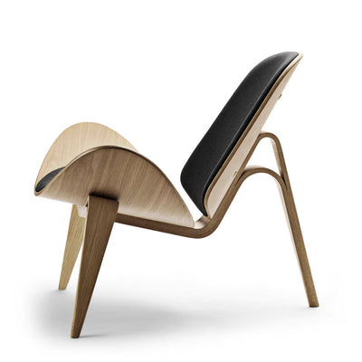 CH07 Shell Chair by Carl Hansen & Son - Additional Image - 14