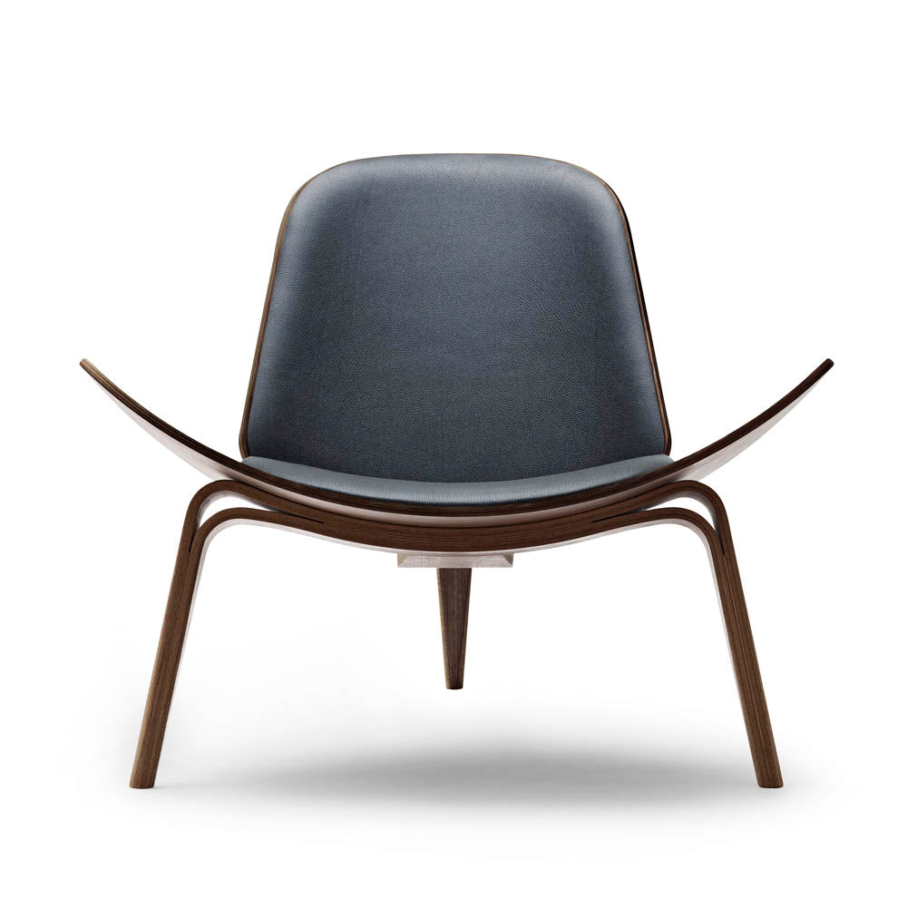 Carl Hansen & Son　CH07シェルチェア Shell Chair CH07 by Carl Hansen & Son | Steelcase Store