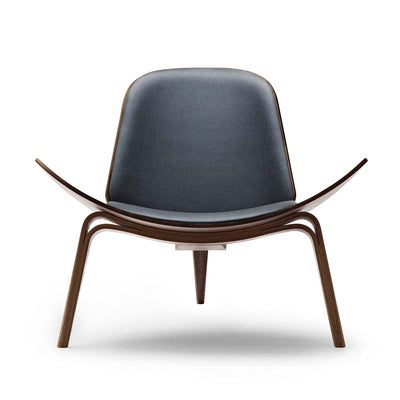 CH07 Shell Chair by Carl Hansen & Son - Additional Image - 1
