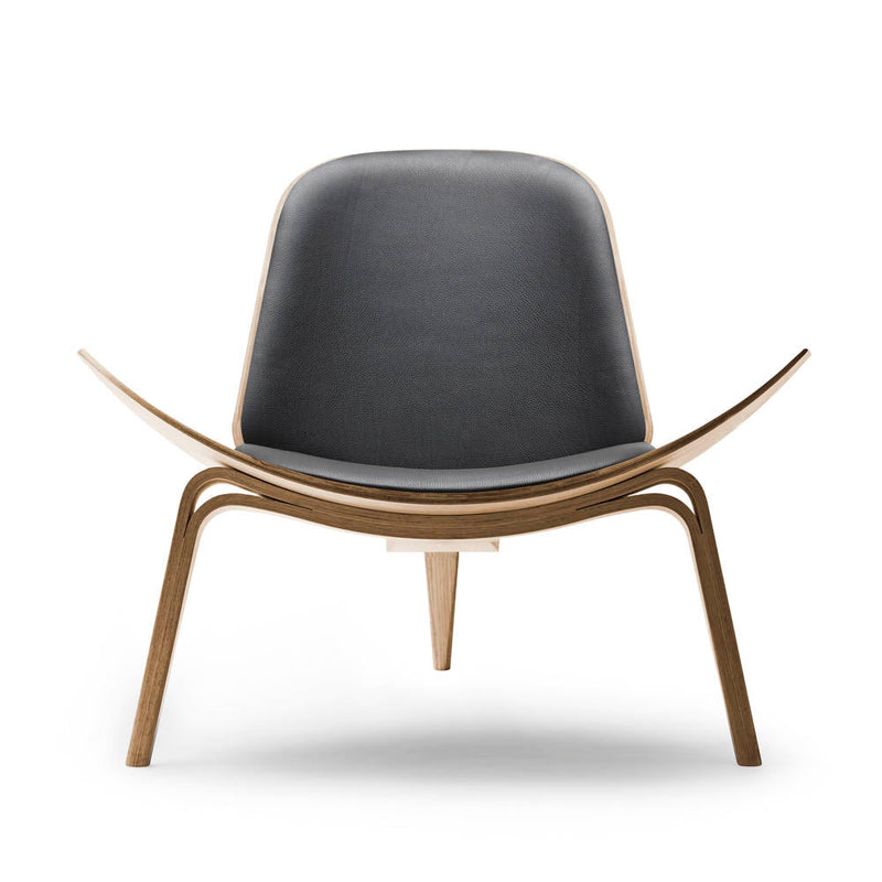 CH07 Shell Chair by Carl Hansen & Son - Additional Image - 4