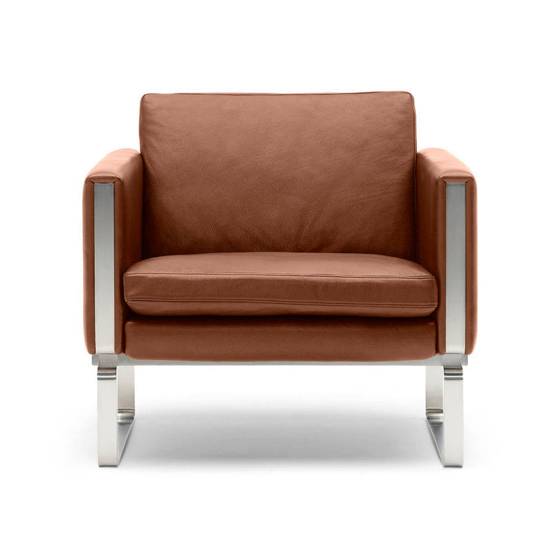 CH101 Lounge Chair by Carl Hansen & Son - Additional Image - 2