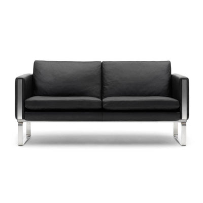 CH102 Sofa by Carl Hansen & Son