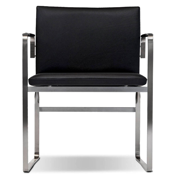 CH111 Chair Leather Thor 301 by Carl Hansen & Son
