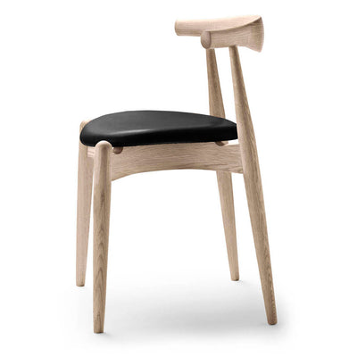 CH20 Elbow Chair by Carl Hansen & Son - Additional Image - 15