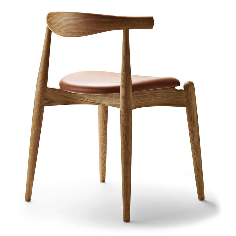 CH20 Elbow Chair by Carl Hansen & Son - Additional Image - 18